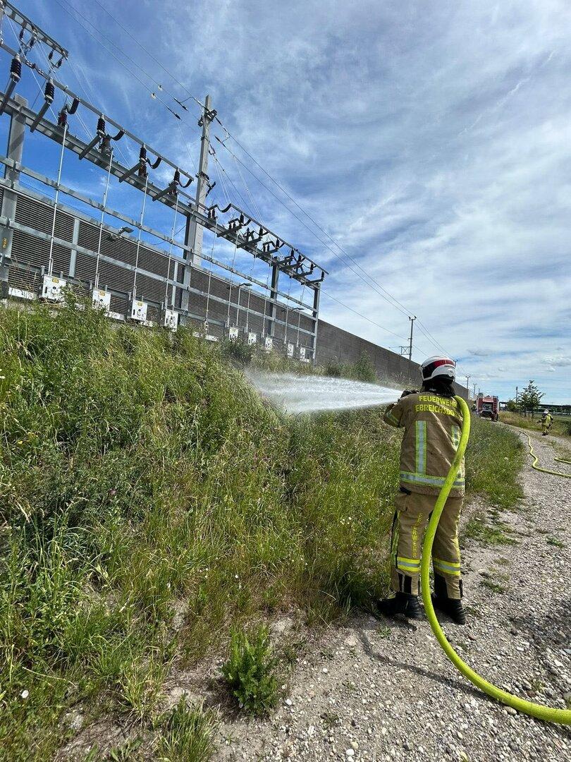 Vogel löste Brand bei Bahnhof Ebreichsdorf aus