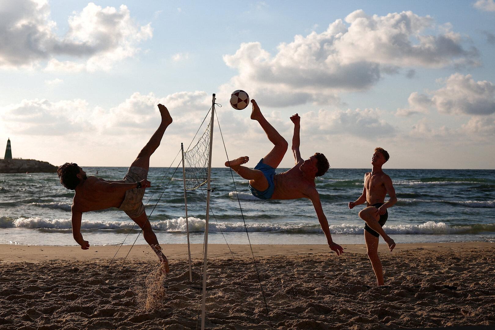 So viele schöne Sportarten: Vom Footvolley bis zum Slowpitch