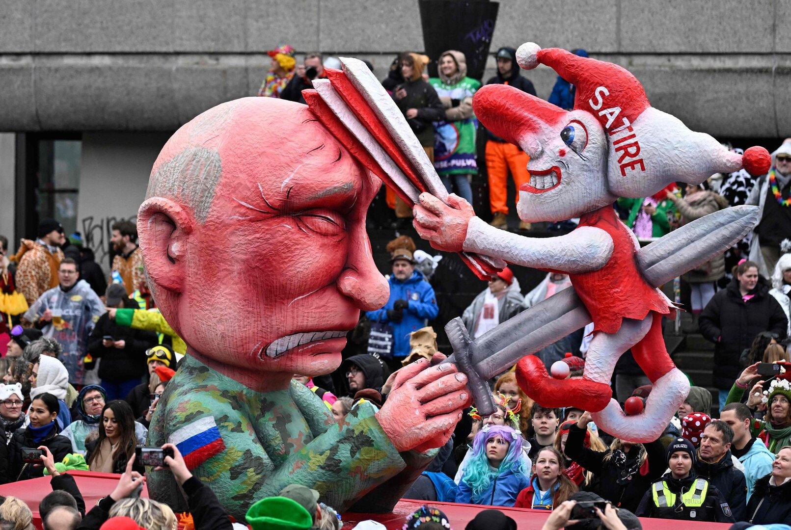 Putin‑Wagen: Strafe gegen Satiriker Tilly in Russland bestät