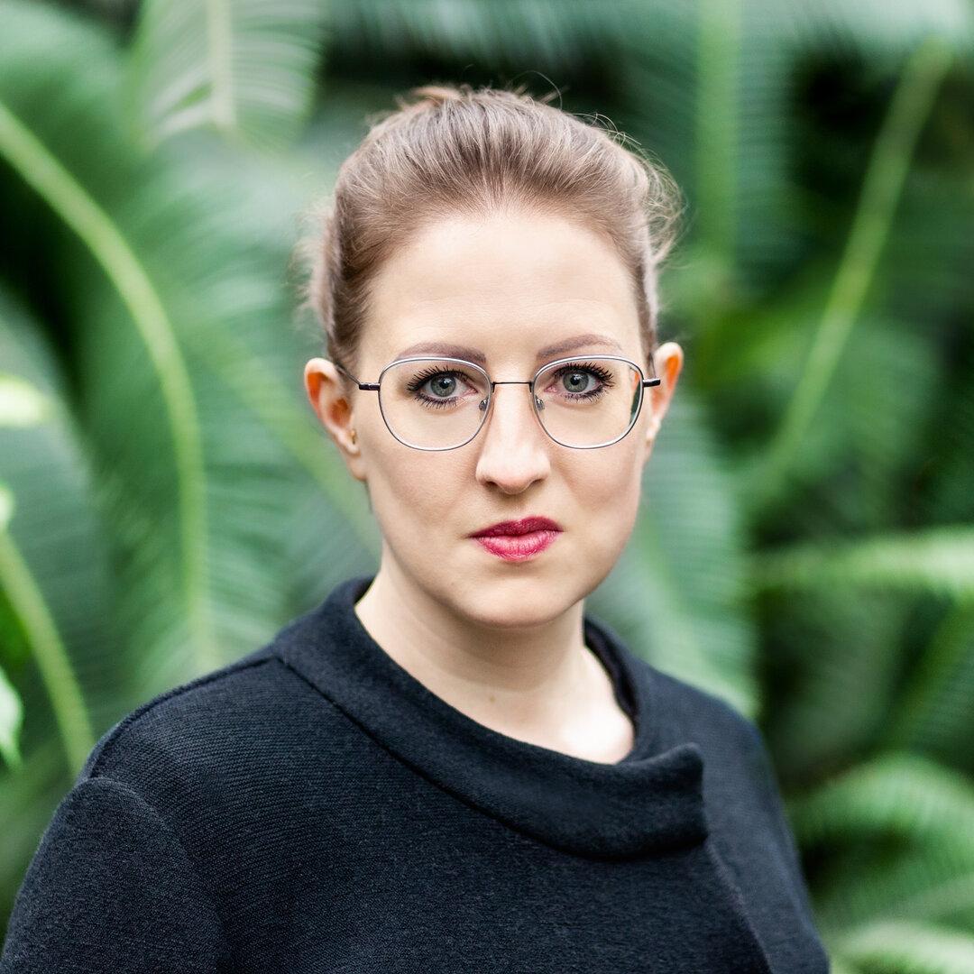 "Laute Nächte" von Anne Freytag: Ein Leben nach dem Tod