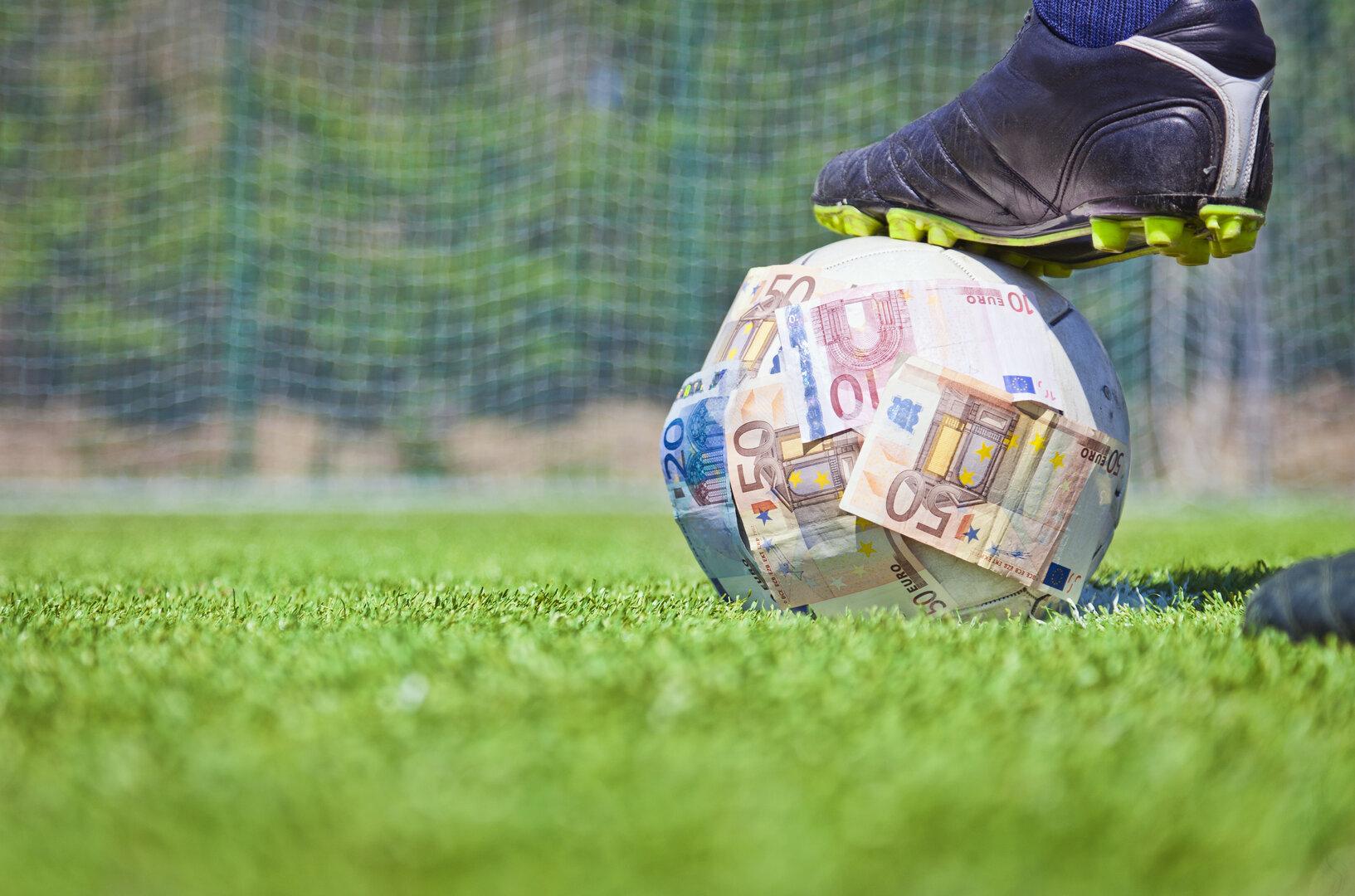 Wetten zur WM: Kritik von Suchtexperten an Werbung und FIFA-