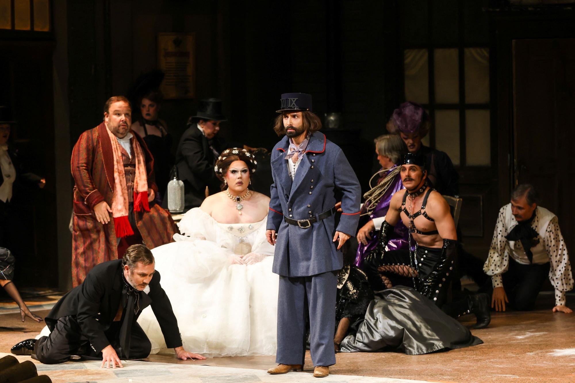 Pride-"Fledermaus" in der Volksoper: Rise Like A Frosch