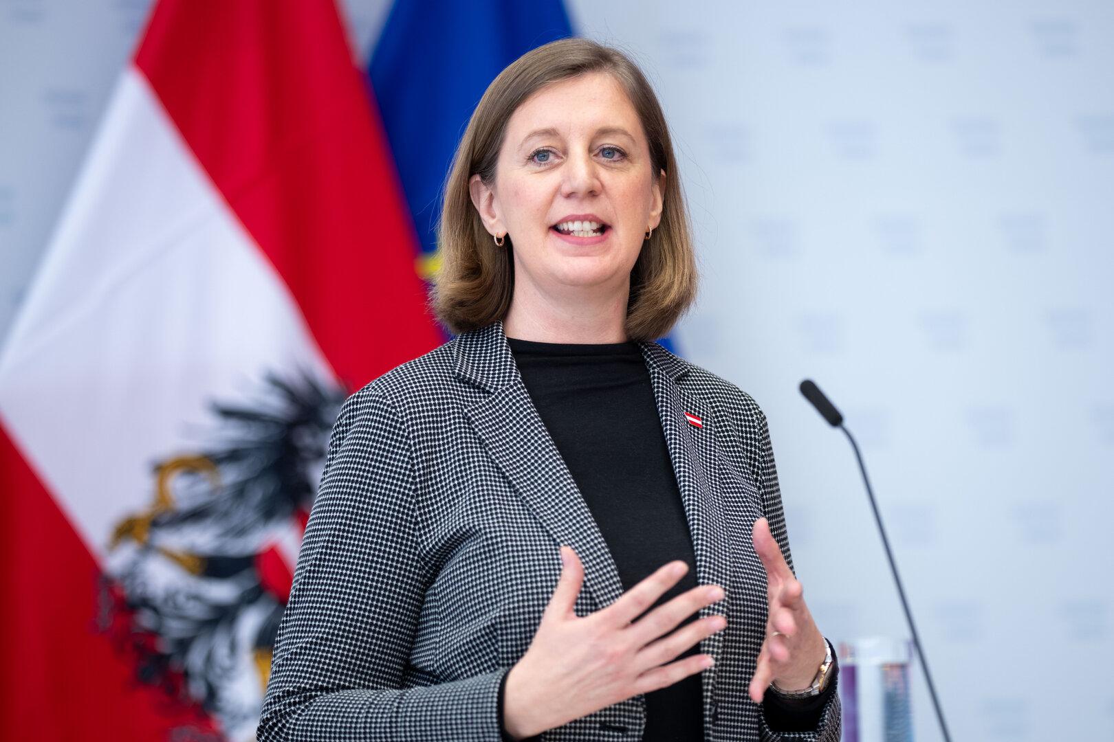 Finanz-Staatssekretärin verteidigt Budget: "Wir liegen auf K