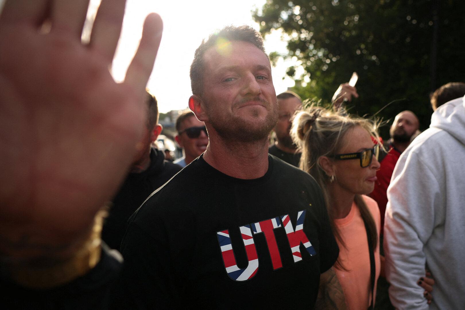 Rückkehr aus Russland: Britischer Rechtsextremist Robinson festgenommen