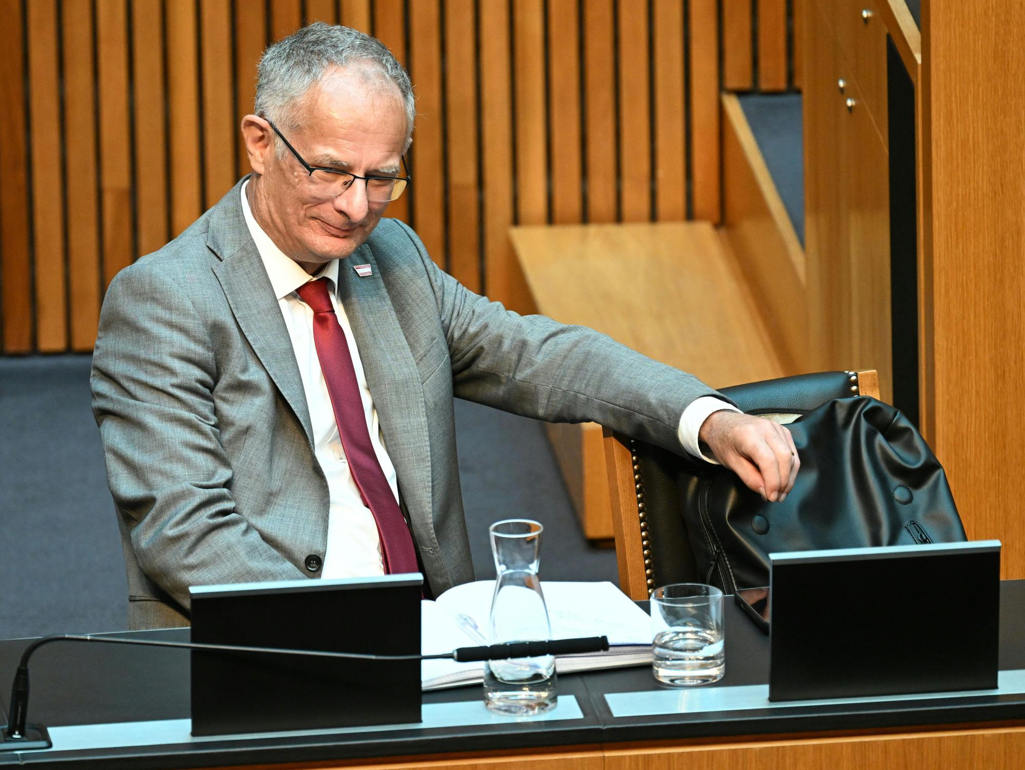 Umfrage: Sieben von zehn Österreichern bezweifeln, dass das Budget hält