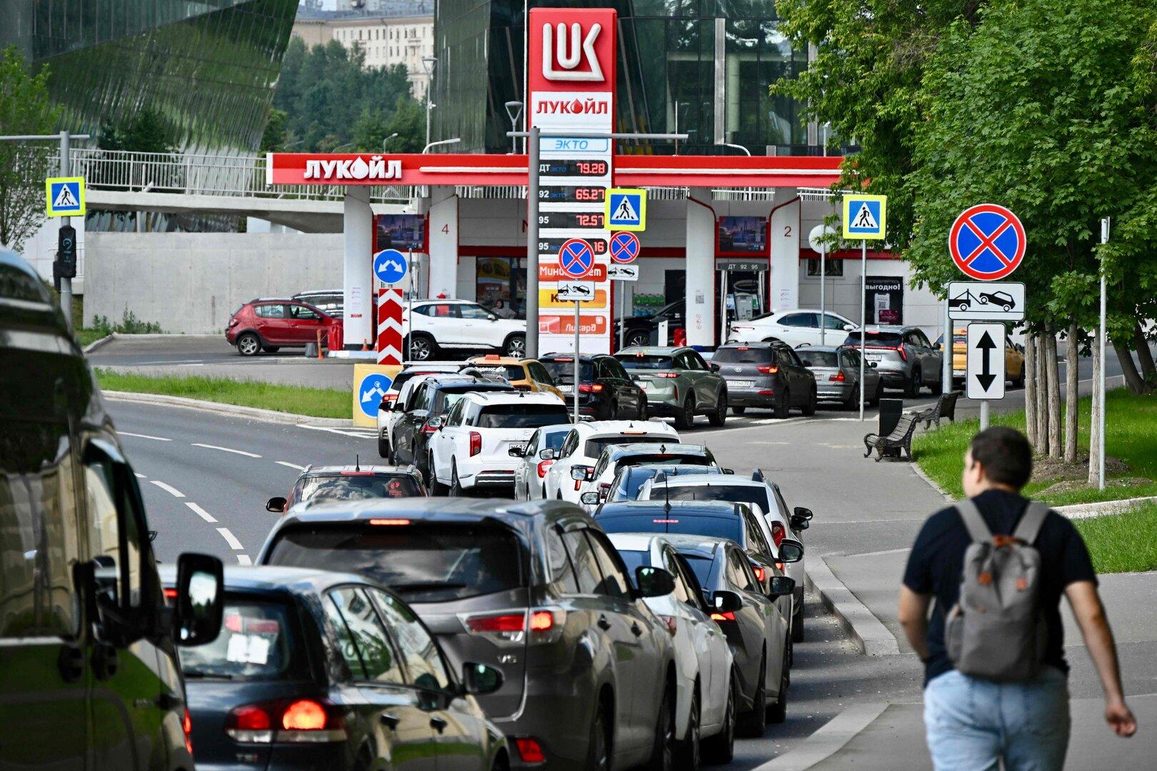 Russland geht der Sprit aus – jetzt kauft Putin sein eigenes Öl zurück
