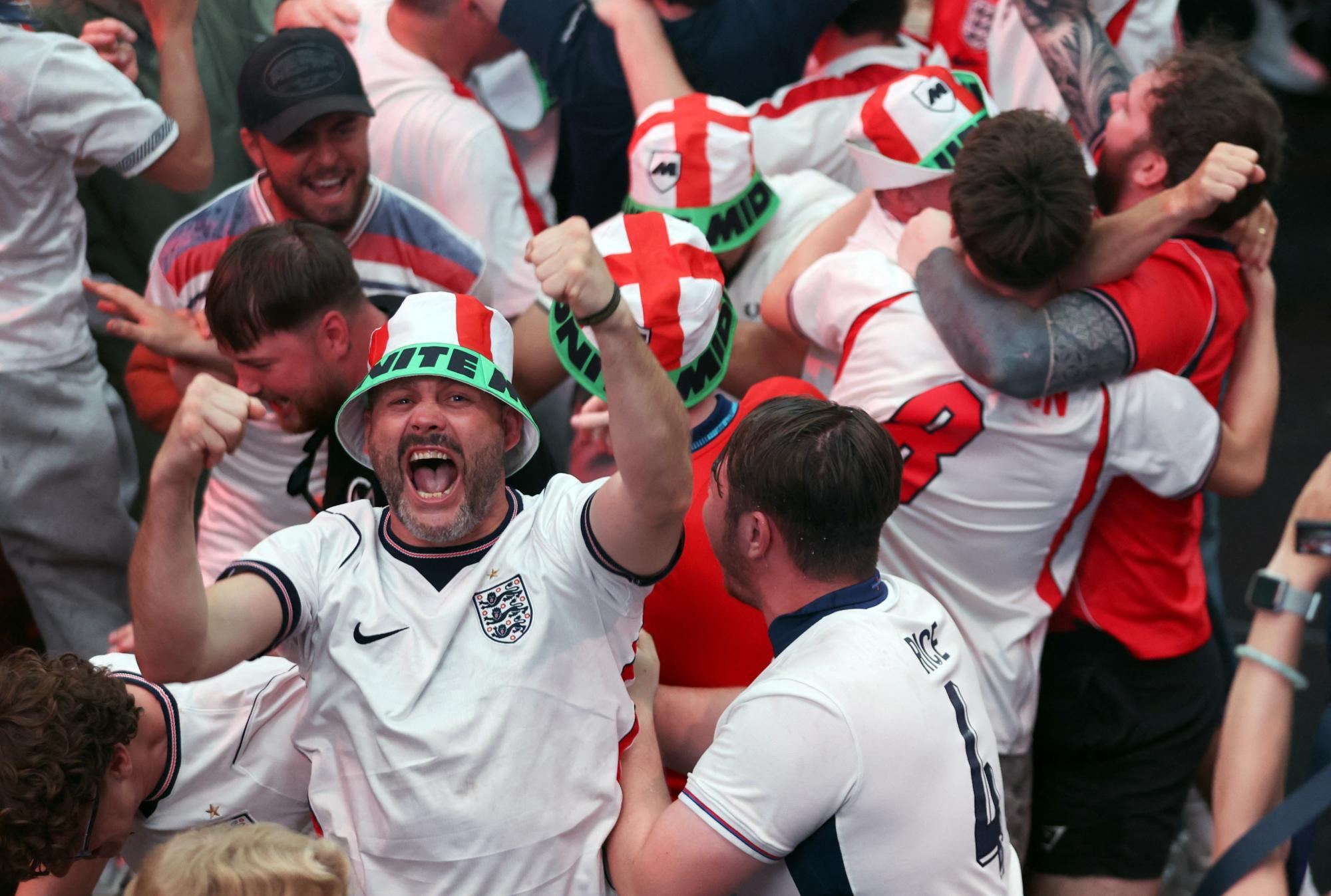 FIFA World Cup 2026 - Round of 32 - England v DR Congo - Fans gather in Manchester