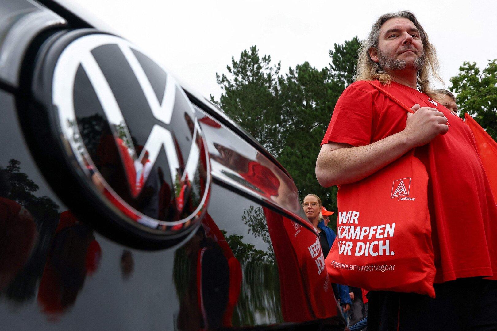 GERMANY-ECONOMY-INDUSTRY-AUTOMOBILE-LAYOFFS-UNIONS-PROTEST